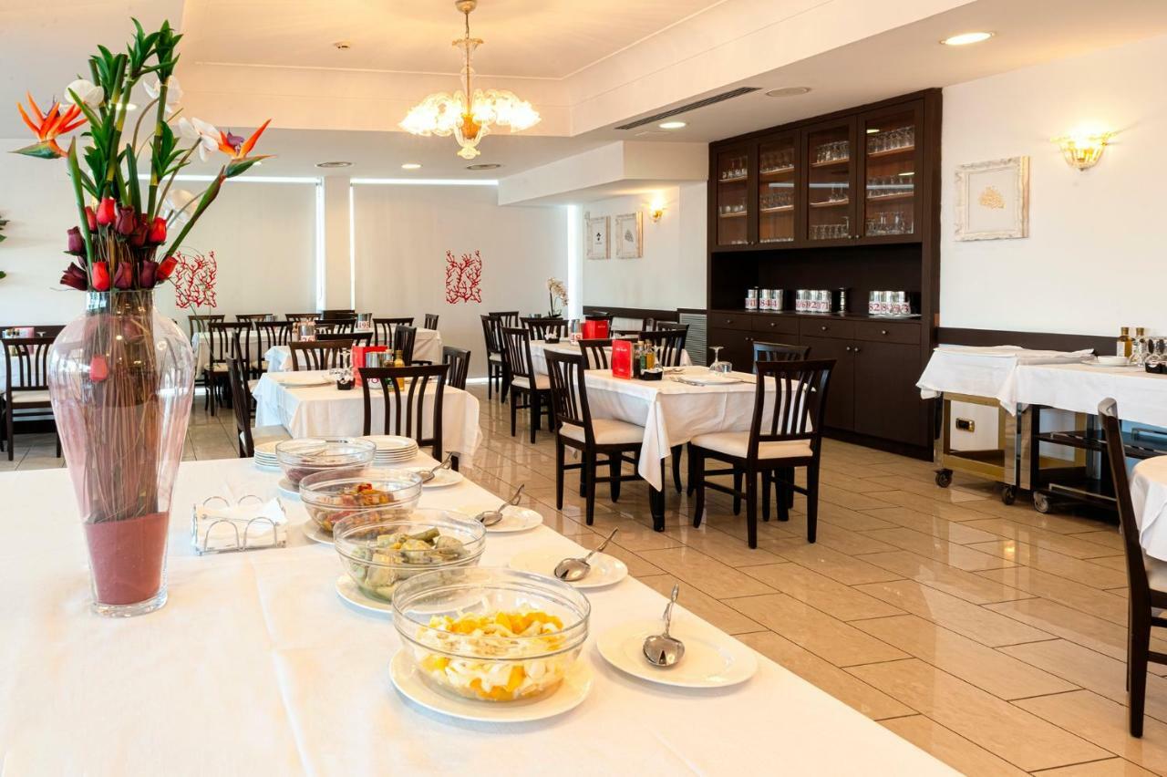 Hotel Villa Corallo Сан-Бенедетто-дель-Тронто Екстер'єр фото
